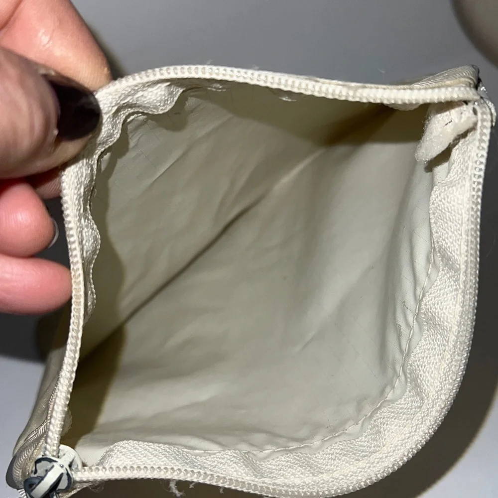 Vintage LeSportsac Bag Tan With White Logo Nylon Made In USA Zipper Pouch